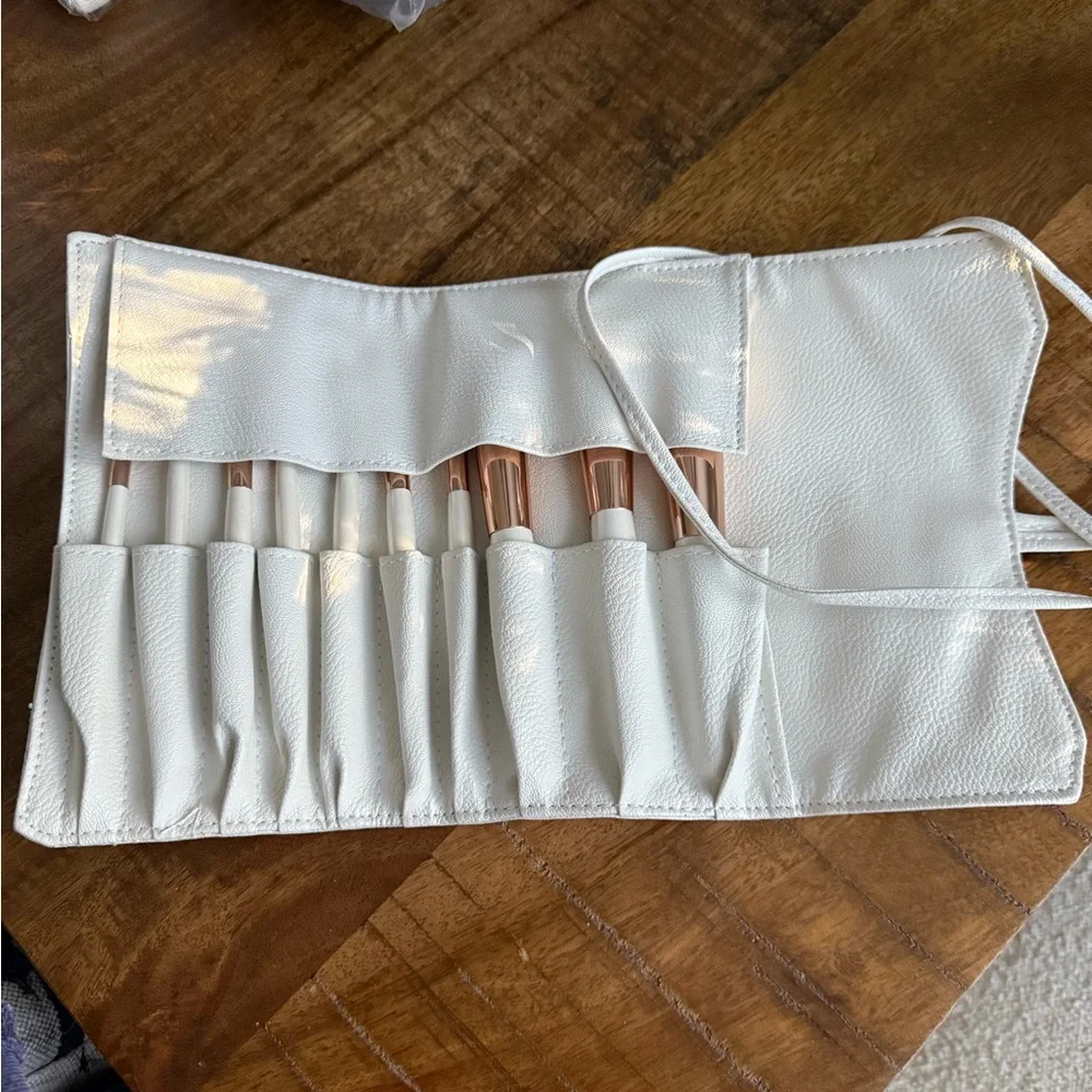 La Beaute Soi Travel Brush Set
